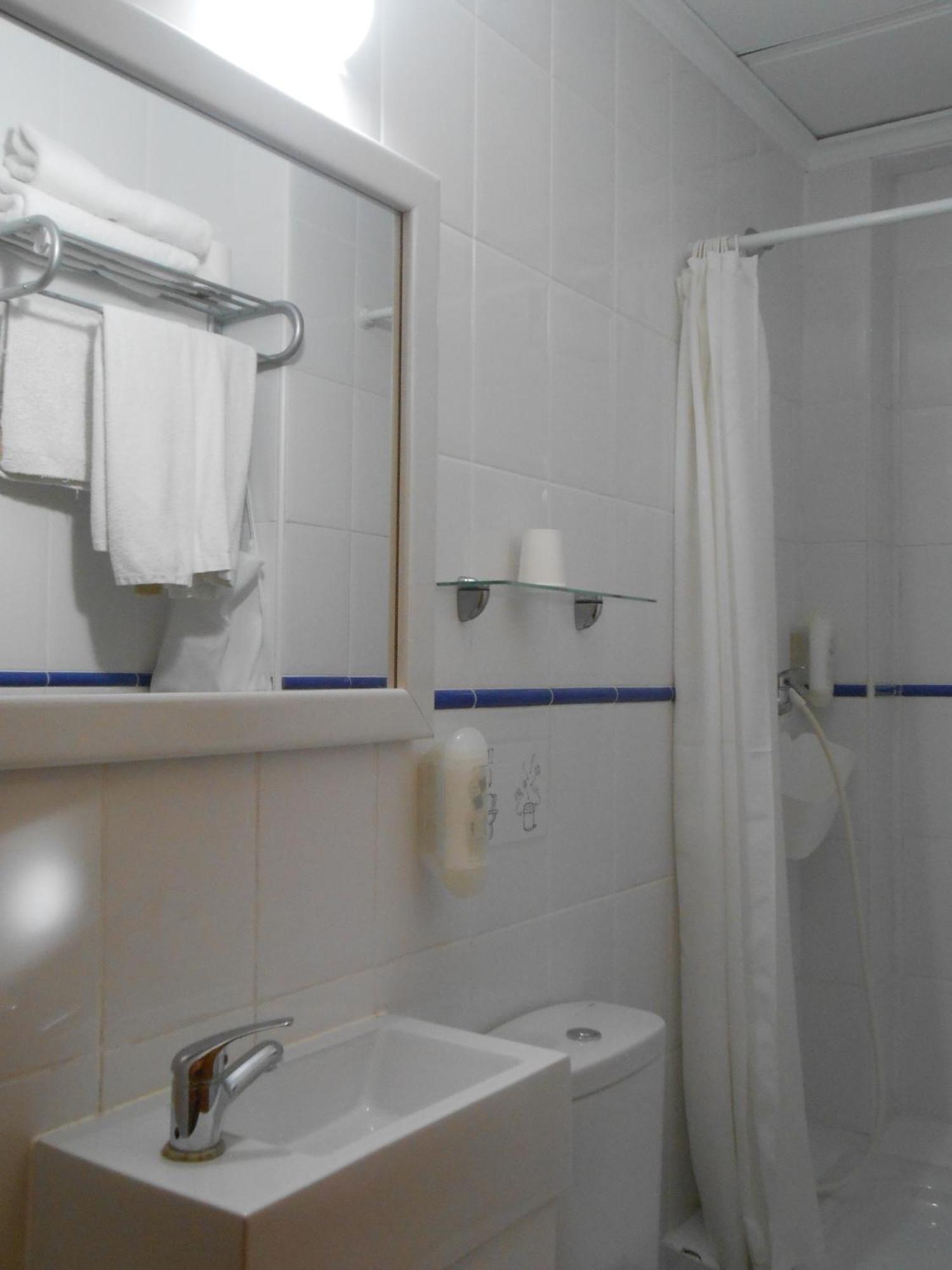 טראגונה Hostal El Callejon מראה חיצוני תמונה