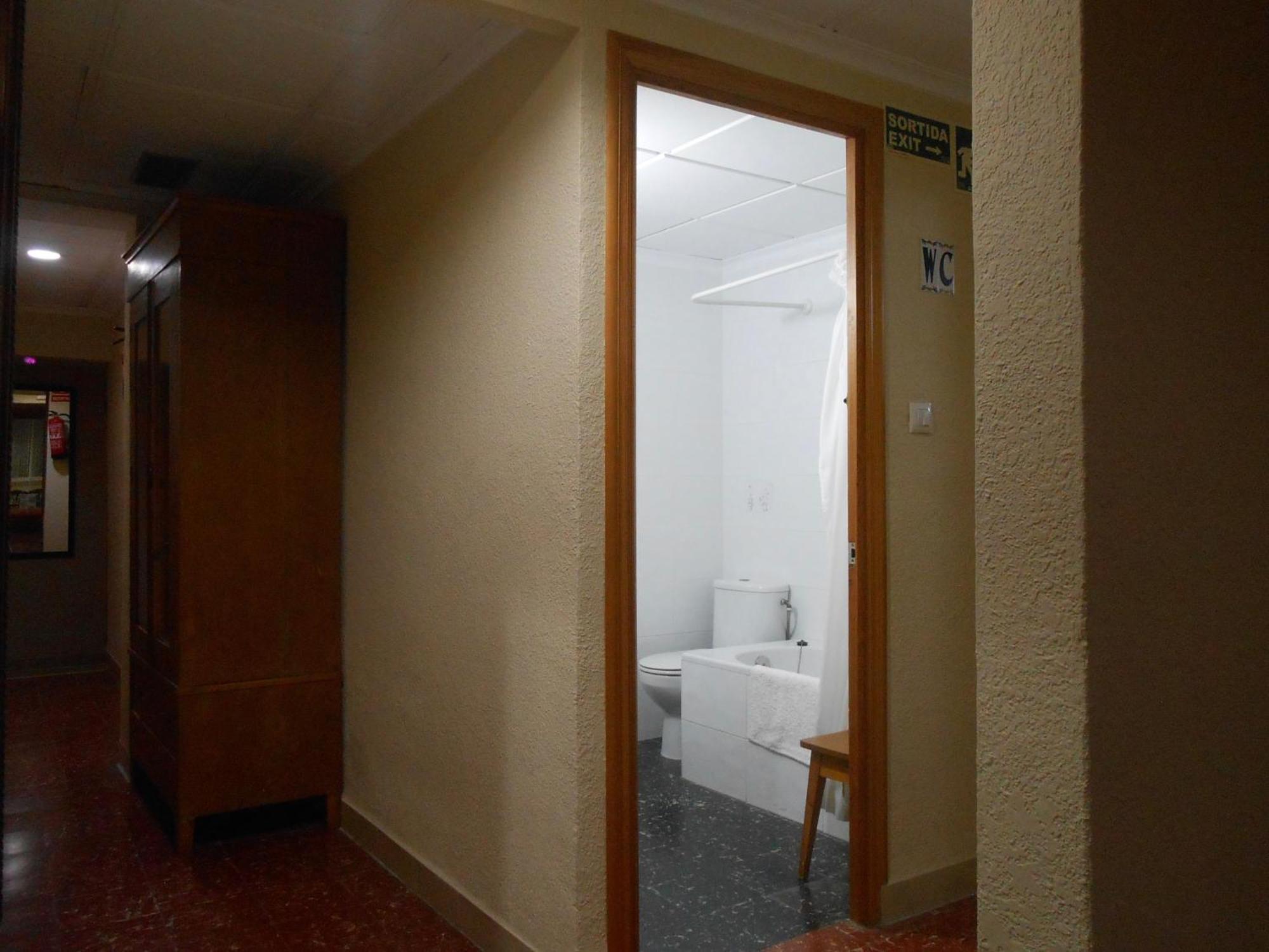 טראגונה Hostal El Callejon מראה חיצוני תמונה