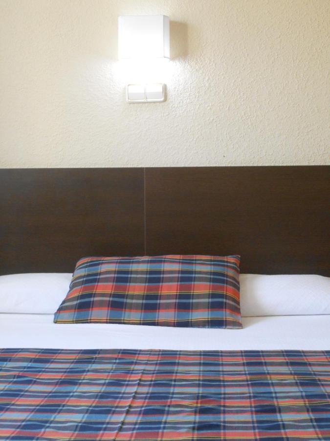 טראגונה Hostal El Callejon מראה חיצוני תמונה
