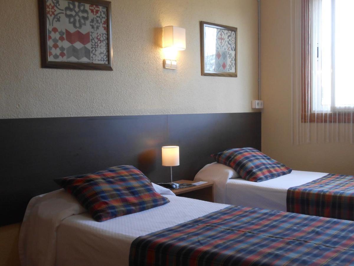 טראגונה Hostal El Callejon מראה חיצוני תמונה